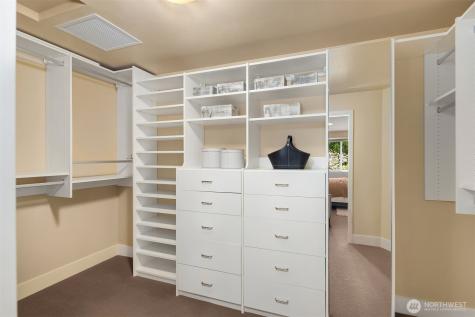 25137 SE Mirrormont Place Issaquah WA 98027
