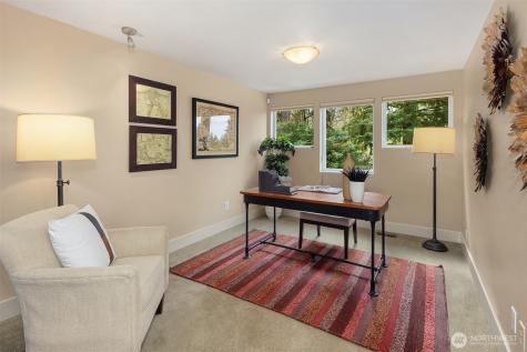 25137 SE Mirrormont Place Issaquah WA 98027