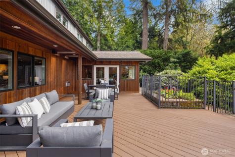 25137 SE Mirrormont Place Issaquah WA 98027