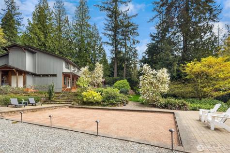 25137 SE Mirrormont Place Issaquah WA 98027