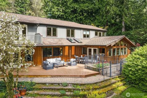 25137 SE Mirrormont Place Issaquah WA 98027