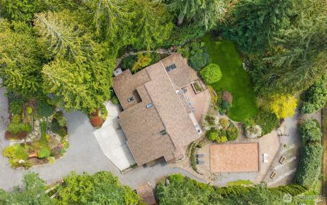 25137 SE Mirrormont Place Issaquah WA 98027