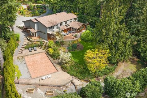 25137 SE Mirrormont Place Issaquah WA 98027