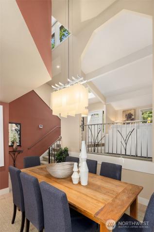 25137 SE Mirrormont Place Issaquah WA 98027