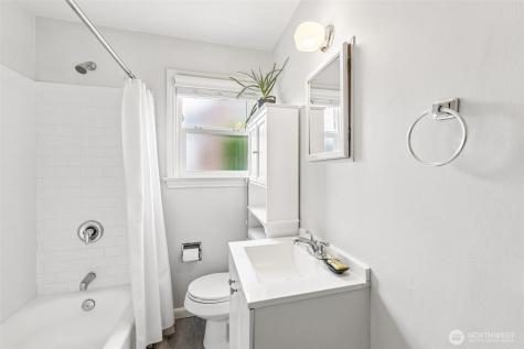9417 44th Place NE Seattle WA 98115