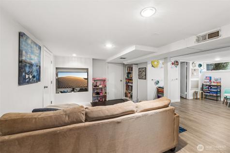 9417 44th Place NE Seattle WA 98115
