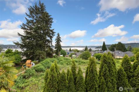 1005 N 29th Street Renton WA 98056