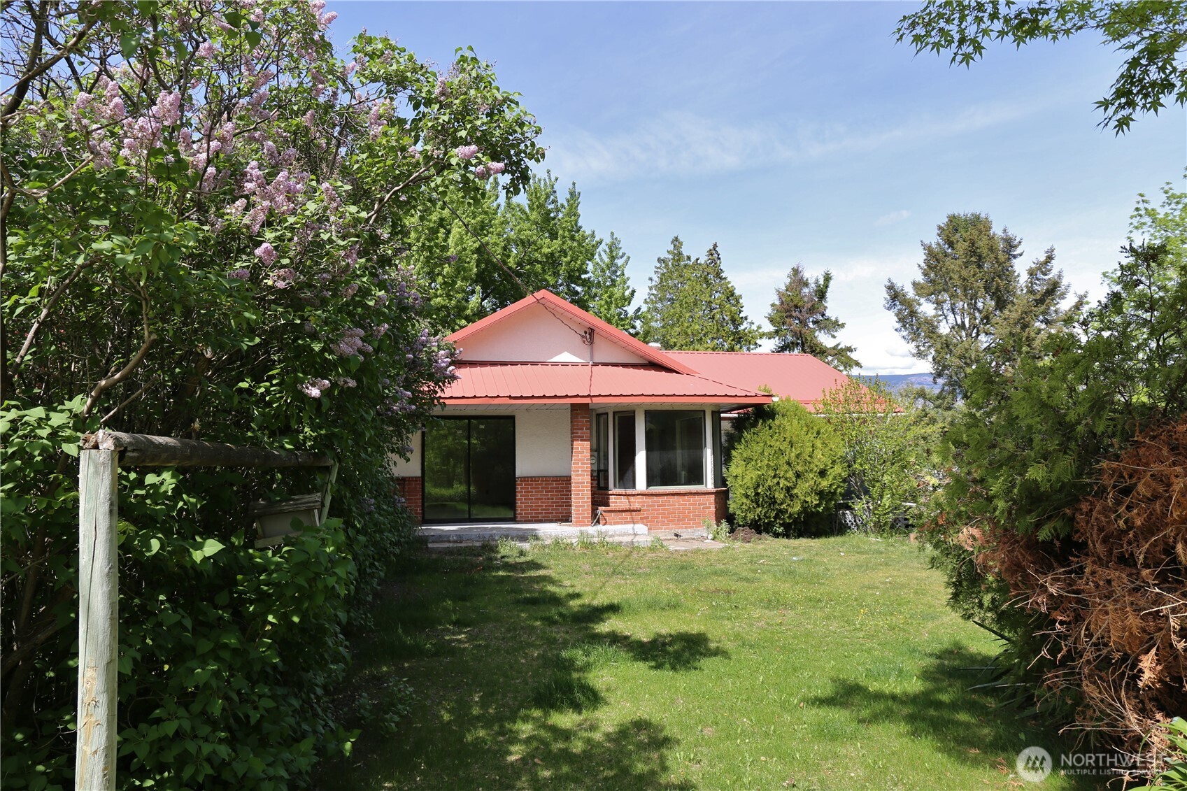 33364 97 Highway Oroville WA 98844