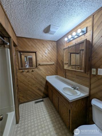 33364 97 Highway Oroville WA 98844