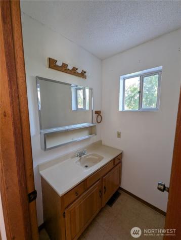 33364 97 Highway Oroville WA 98844