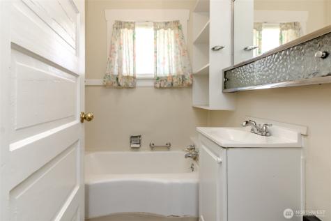 5707 N 45th Street Tacoma WA 98407