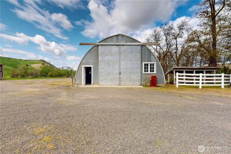 633 Lower Hogeye Road Waitsburg WA 99361