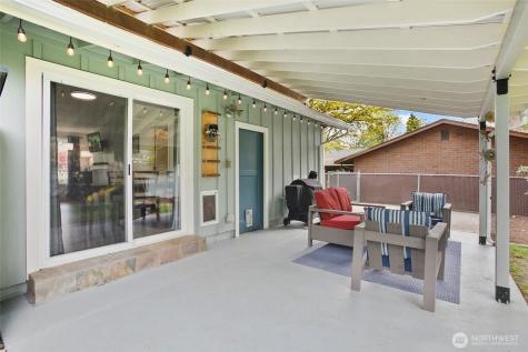 18445 SE 135th Street Renton WA 98059