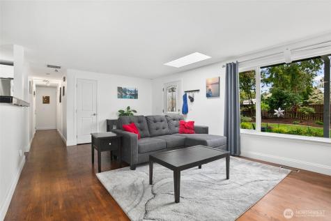 18445 SE 135th Street Renton WA 98059
