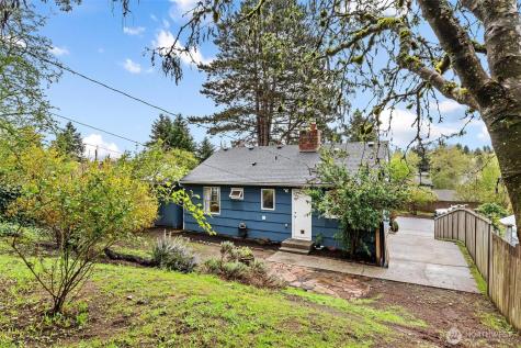 9911 31st Avenue SW Seattle WA 98126