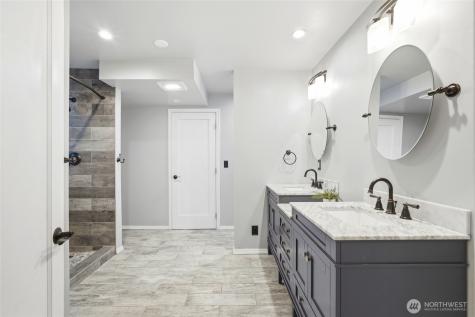 16714 SE Newport Way Bellevue WA 98006