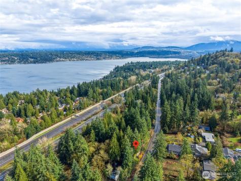 16714 SE Newport Way Bellevue WA 98006