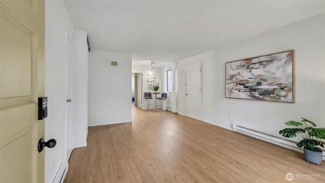421 Wells Avenue S Renton WA 98057