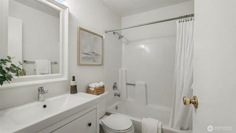 421 Wells Avenue S Renton WA 98057