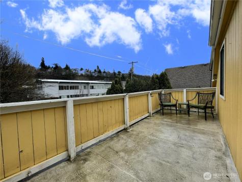 421 Wells Avenue S Renton WA 98057
