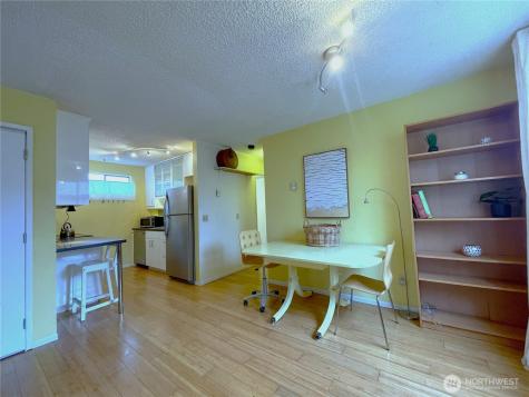 421 Wells Avenue S Renton WA 98057