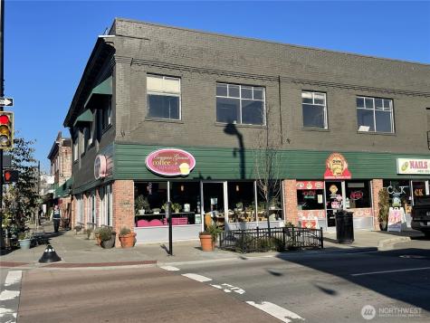 421 Wells Avenue S Renton WA 98057