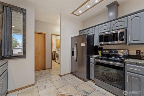 724 Sage Bay Drive Moses Lake WA 98837