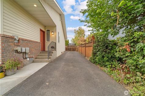 724 Sage Bay Drive Moses Lake WA 98837