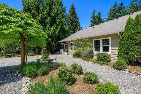 308 Ridgelawn Place Camano Island WA 98282