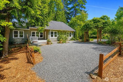 308 Ridgelawn Place Camano Island WA 98282