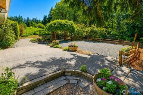 308 Ridgelawn Place Camano Island WA 98282