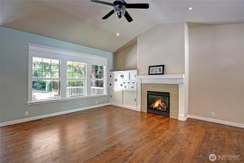 308 Ridgelawn Place Camano Island WA 98282