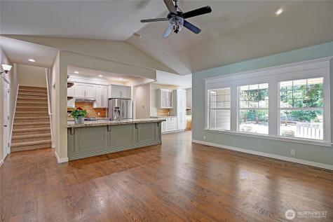 308 Ridgelawn Place Camano Island WA 98282