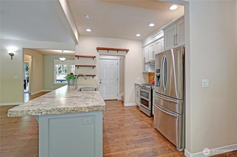 308 Ridgelawn Place Camano Island WA 98282