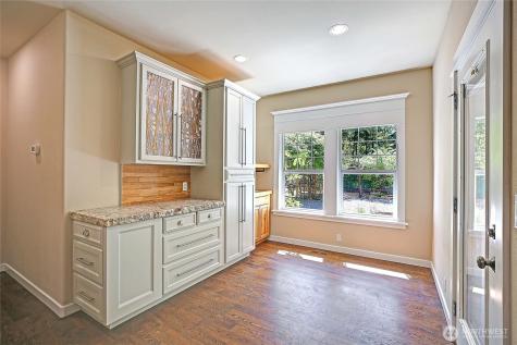 308 Ridgelawn Place Camano Island WA 98282