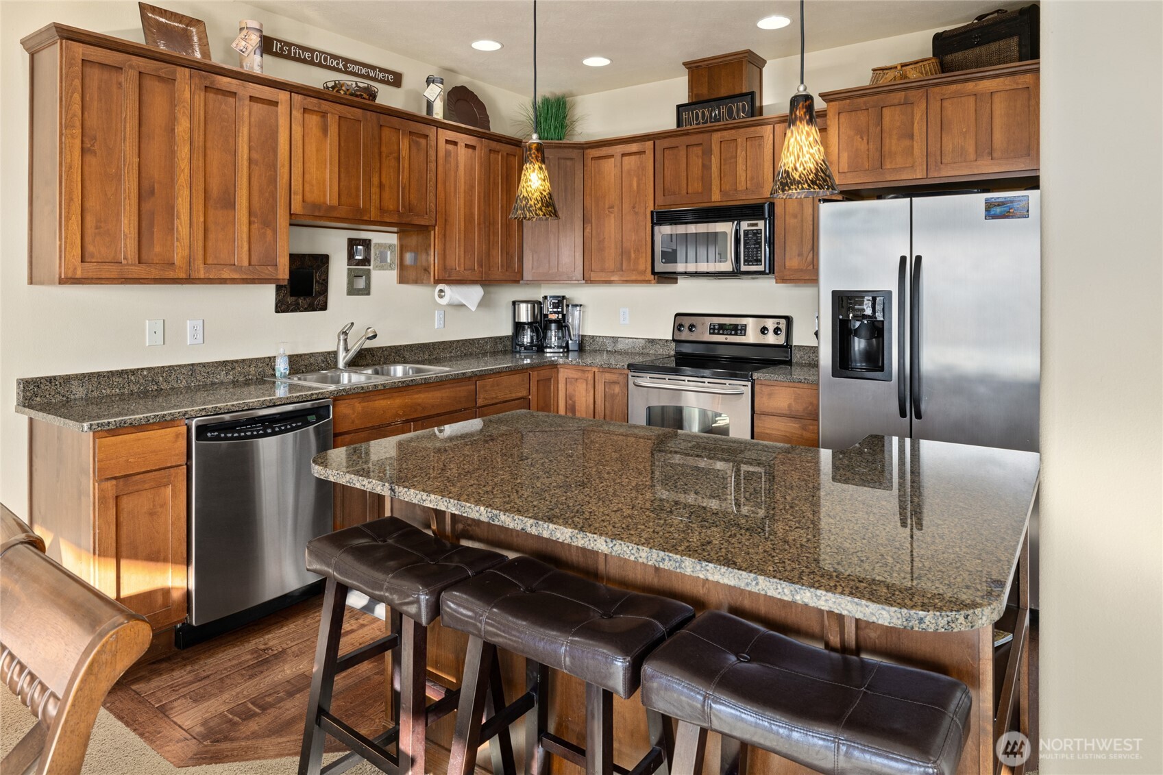 9205 Red Cliff Drive NW Quincy WA 98828