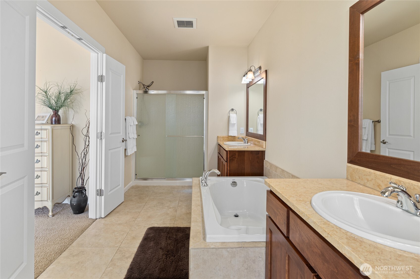 9205 Red Cliff Drive NW Quincy WA 98828