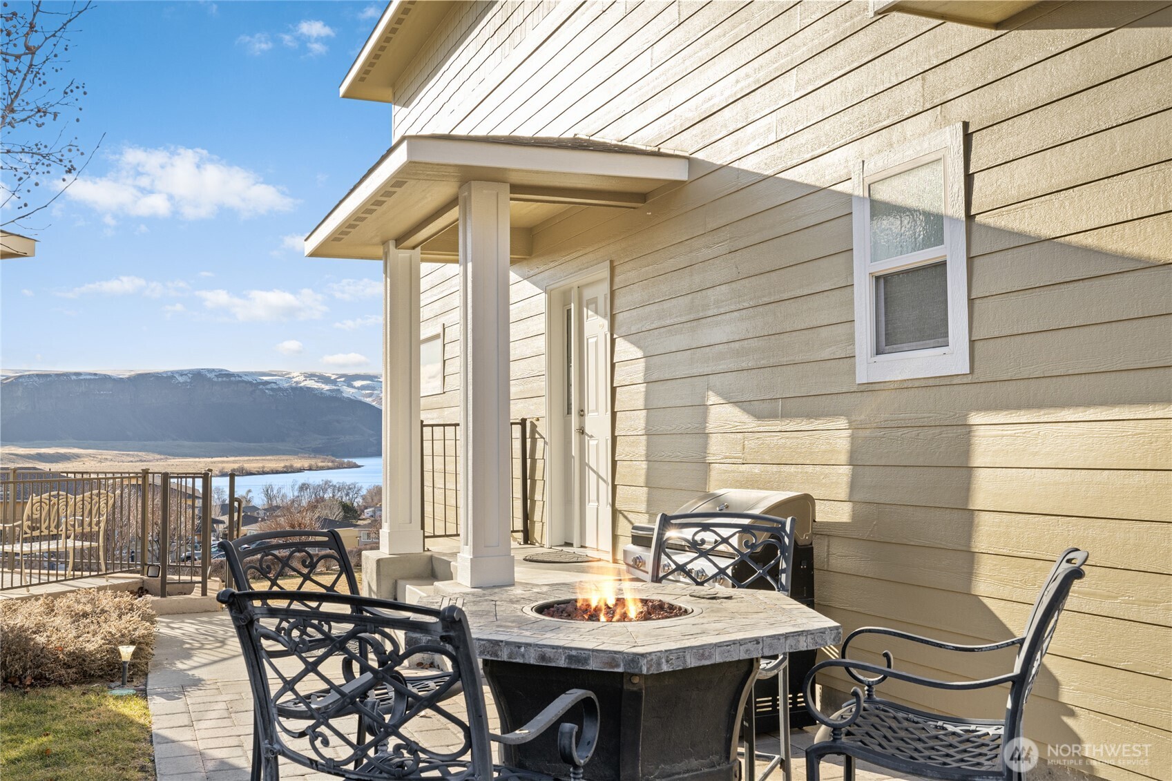 9205 Red Cliff Drive NW Quincy WA 98828