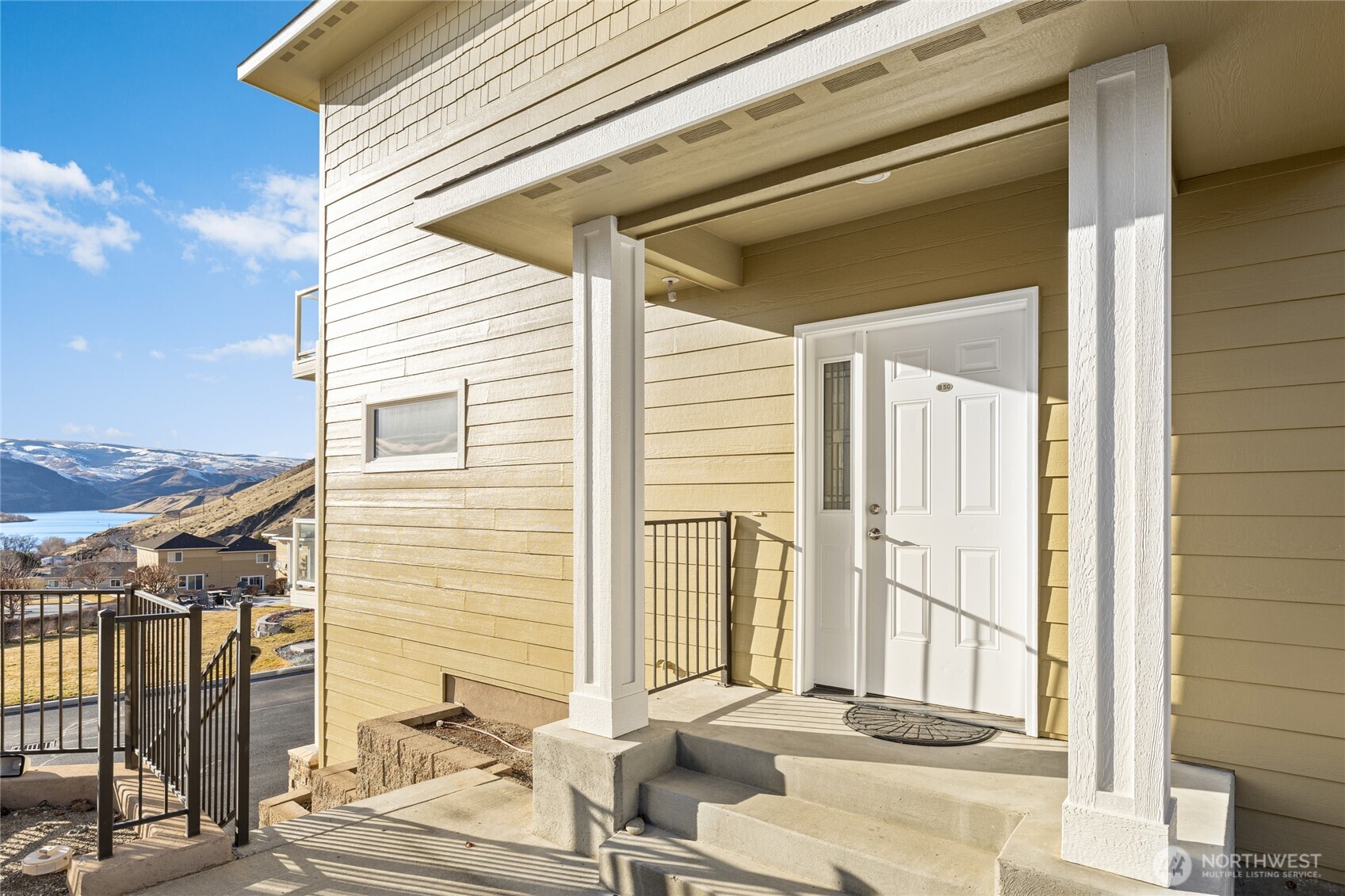 9205 Red Cliff Drive NW Quincy WA 98828