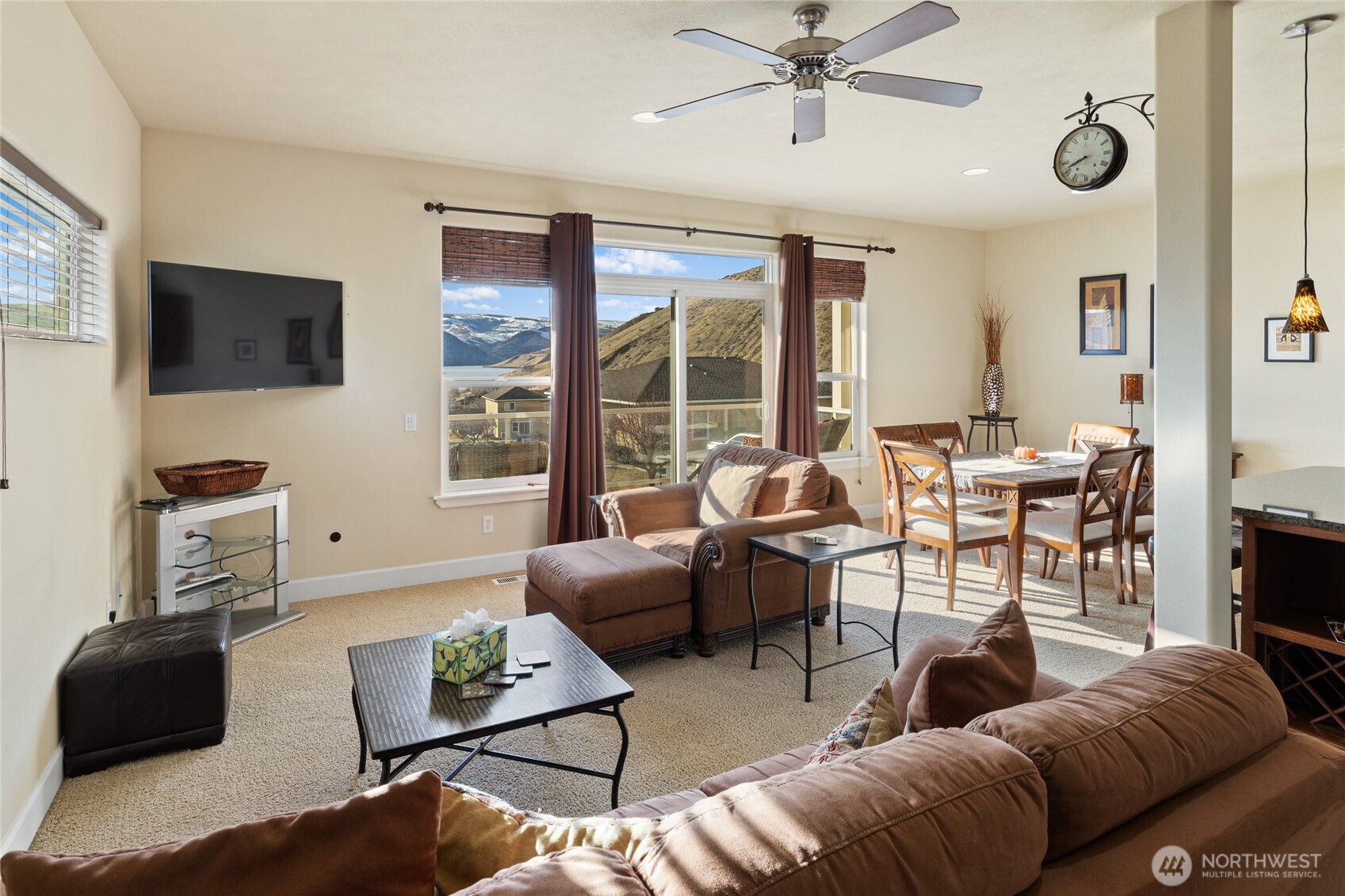 9205 Red Cliff Drive NW Quincy WA 98828