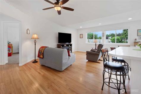 10909 Vickery Avenue E Tacoma WA 98446