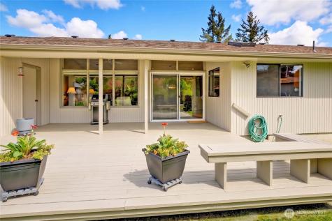 310 Prestwick Drive Camano Island WA 98282