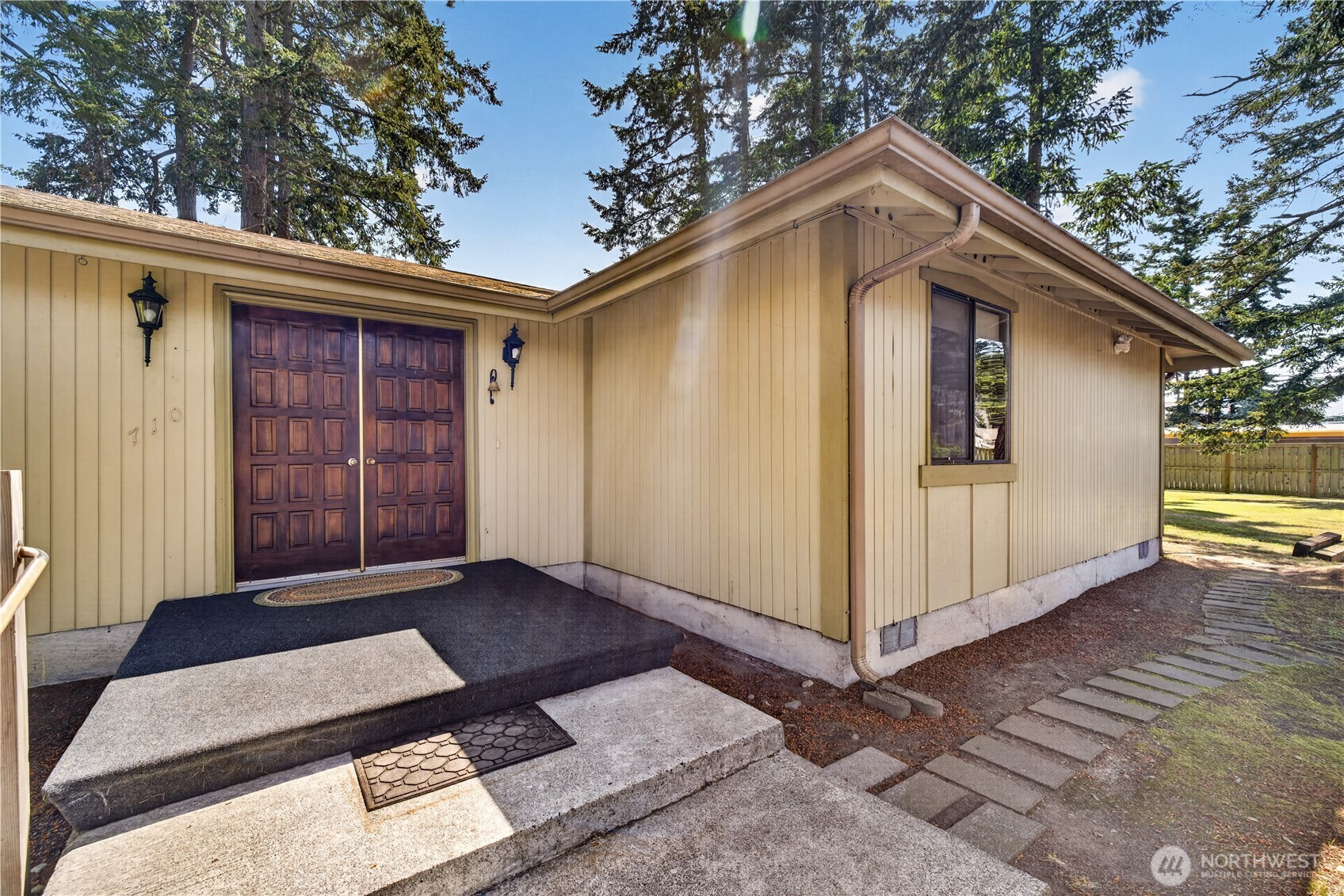 710 NW Heller Street Oak Harbor WA 98277
