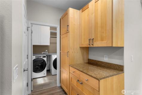 25401 Kanasket Drive Black Diamond WA 98010