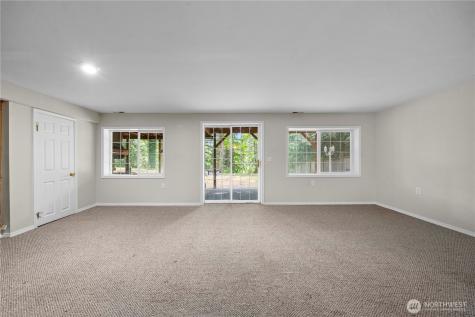 25401 Kanasket Drive Black Diamond WA 98010