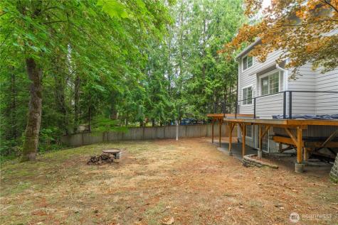 25401 Kanasket Drive Black Diamond WA 98010