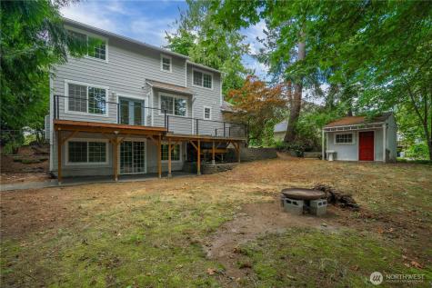25401 Kanasket Drive Black Diamond WA 98010