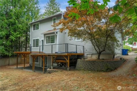 25401 Kanasket Drive Black Diamond WA 98010