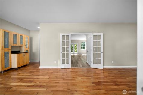 25401 Kanasket Drive Black Diamond WA 98010