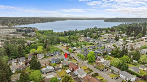 2001 NE 12th Street Renton WA 98056